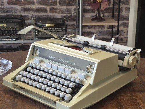 Machine écrire hermes - écrire, 3000